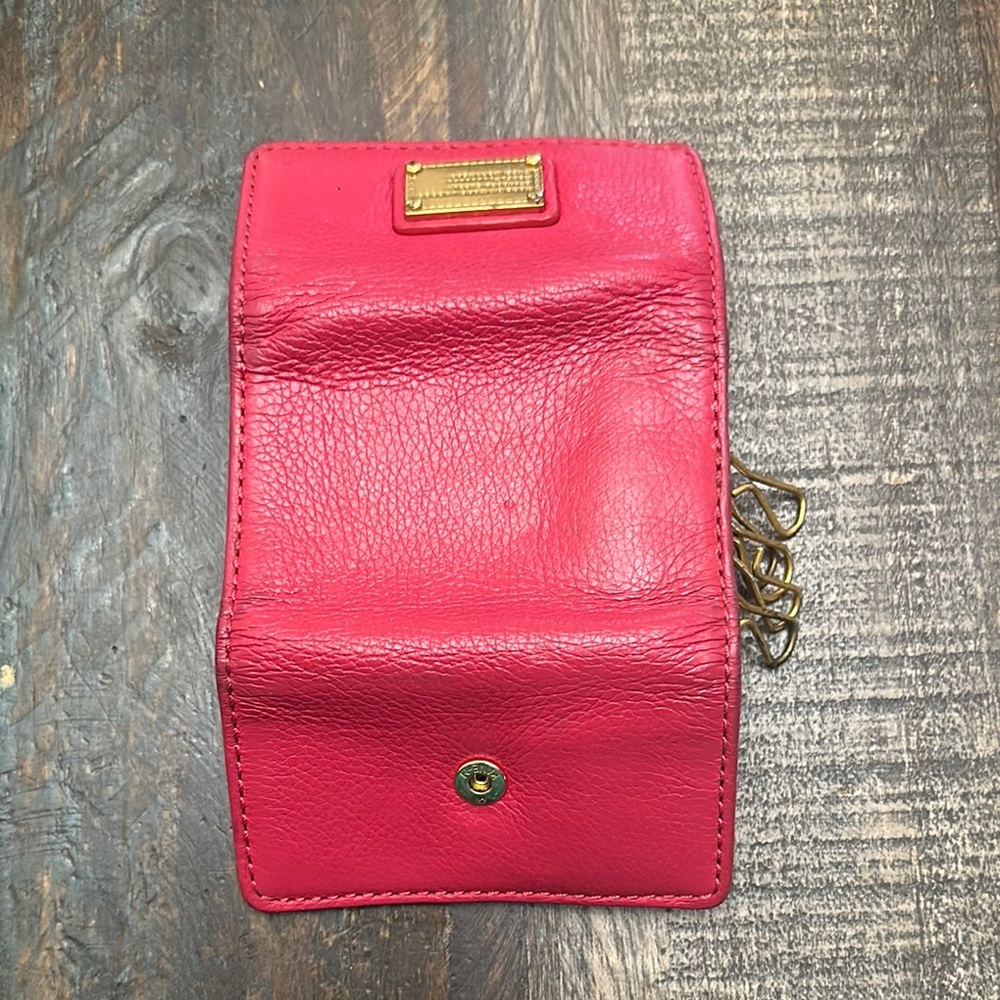 Marc Jacobs Pink Pebbled Leather Wallet with Gold Hardware - Picture 3 of 4